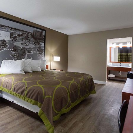 Super 8 by Wyndham Goldsboro Motel Eksteriør billede