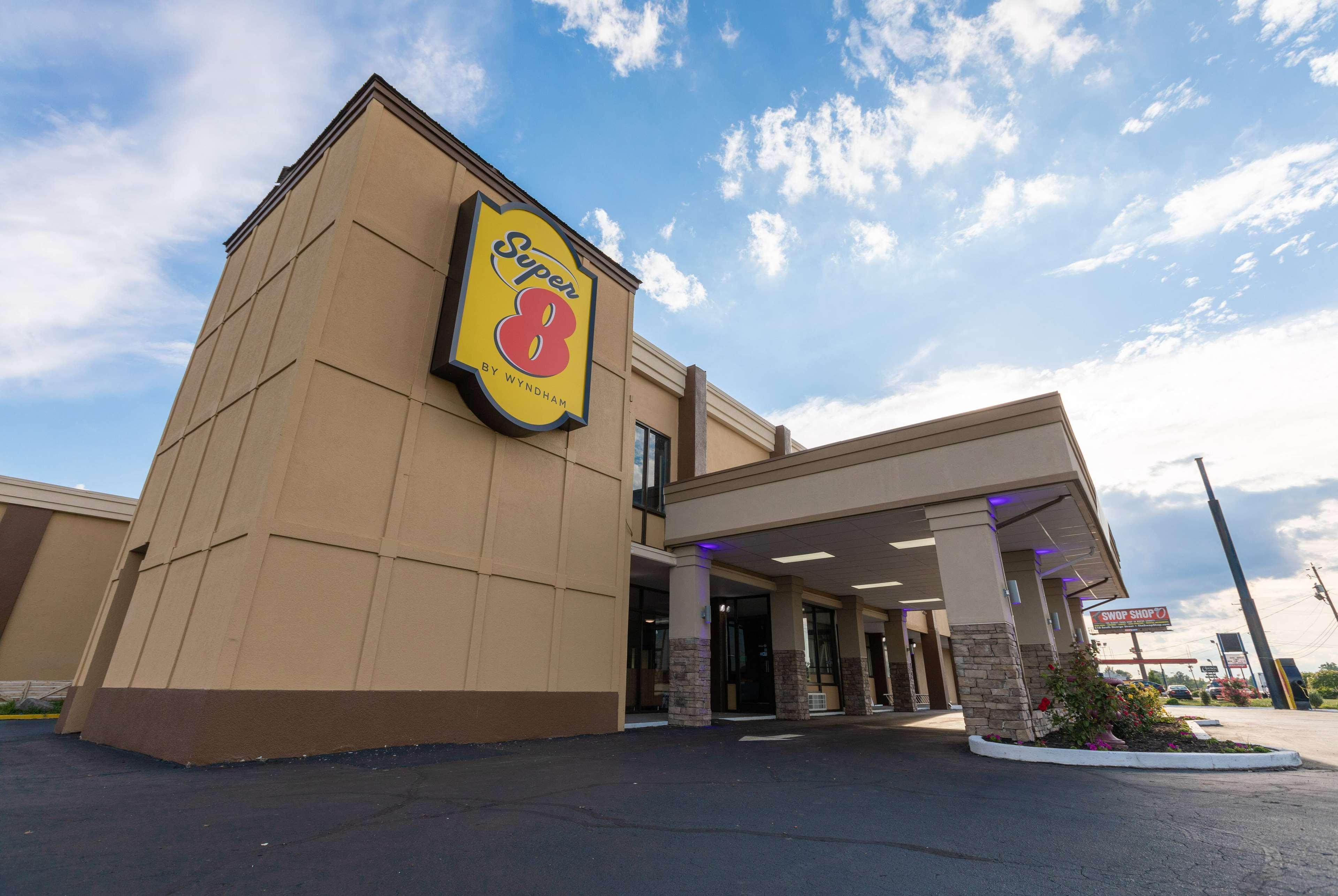 Super 8 by Wyndham Goldsboro Motel Eksteriør billede