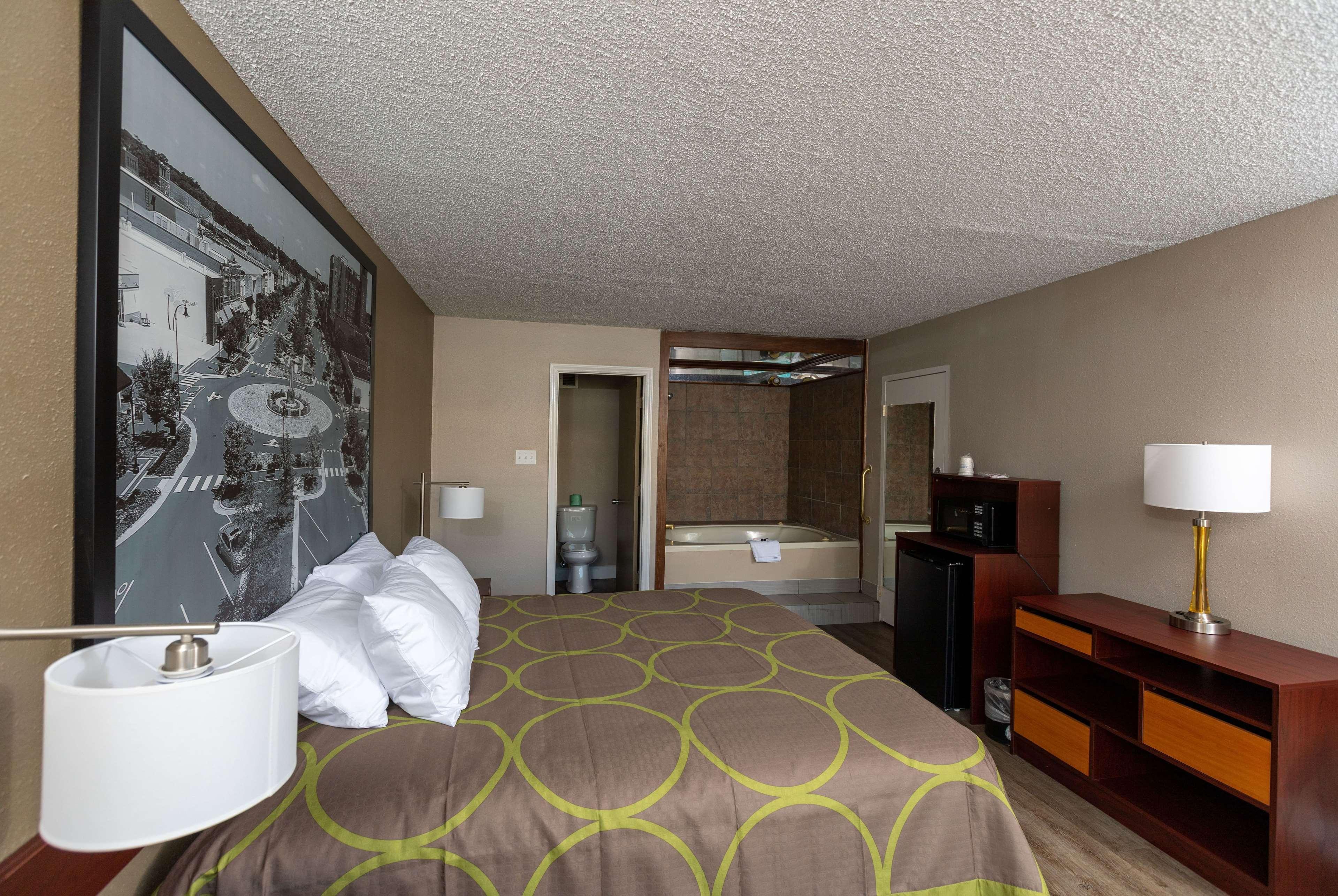 Super 8 by Wyndham Goldsboro Motel Eksteriør billede