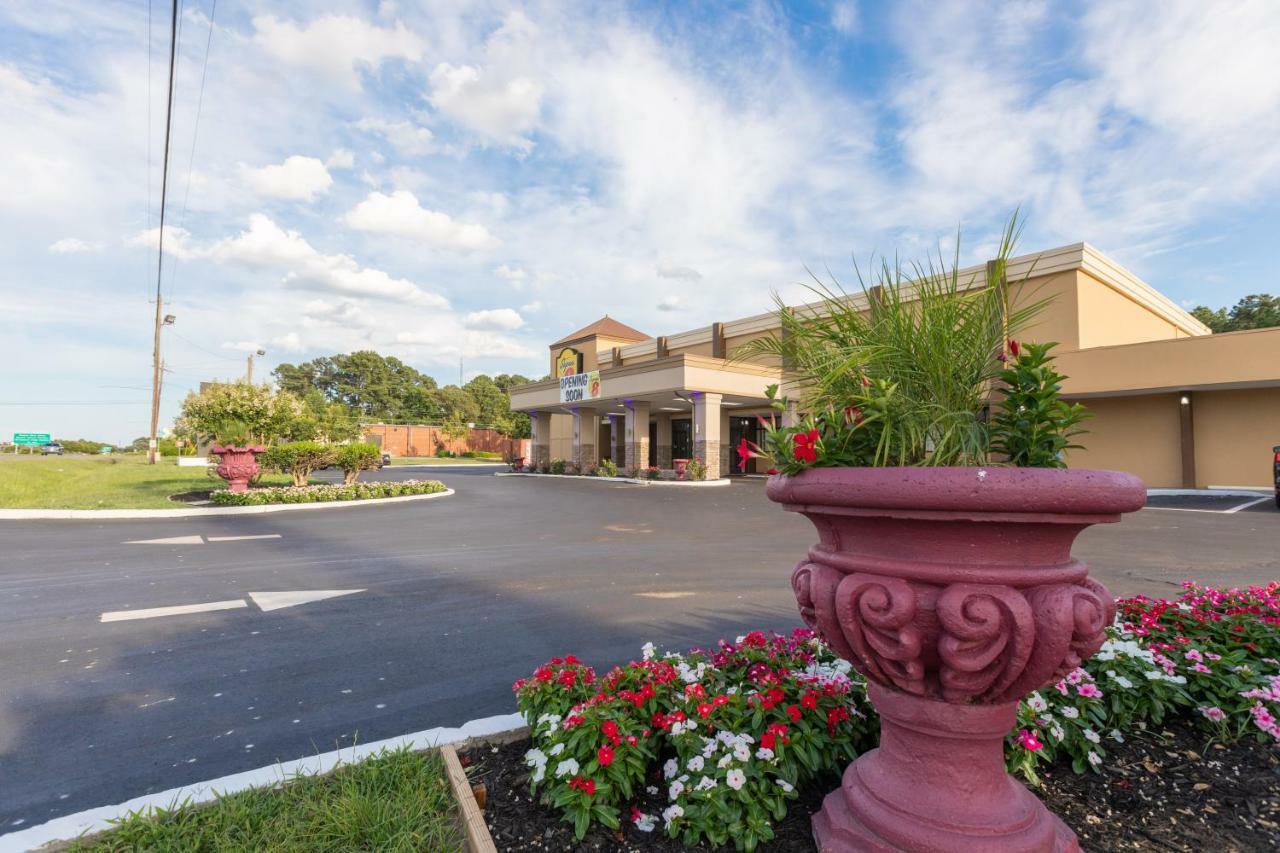 Super 8 by Wyndham Goldsboro Motel Eksteriør billede